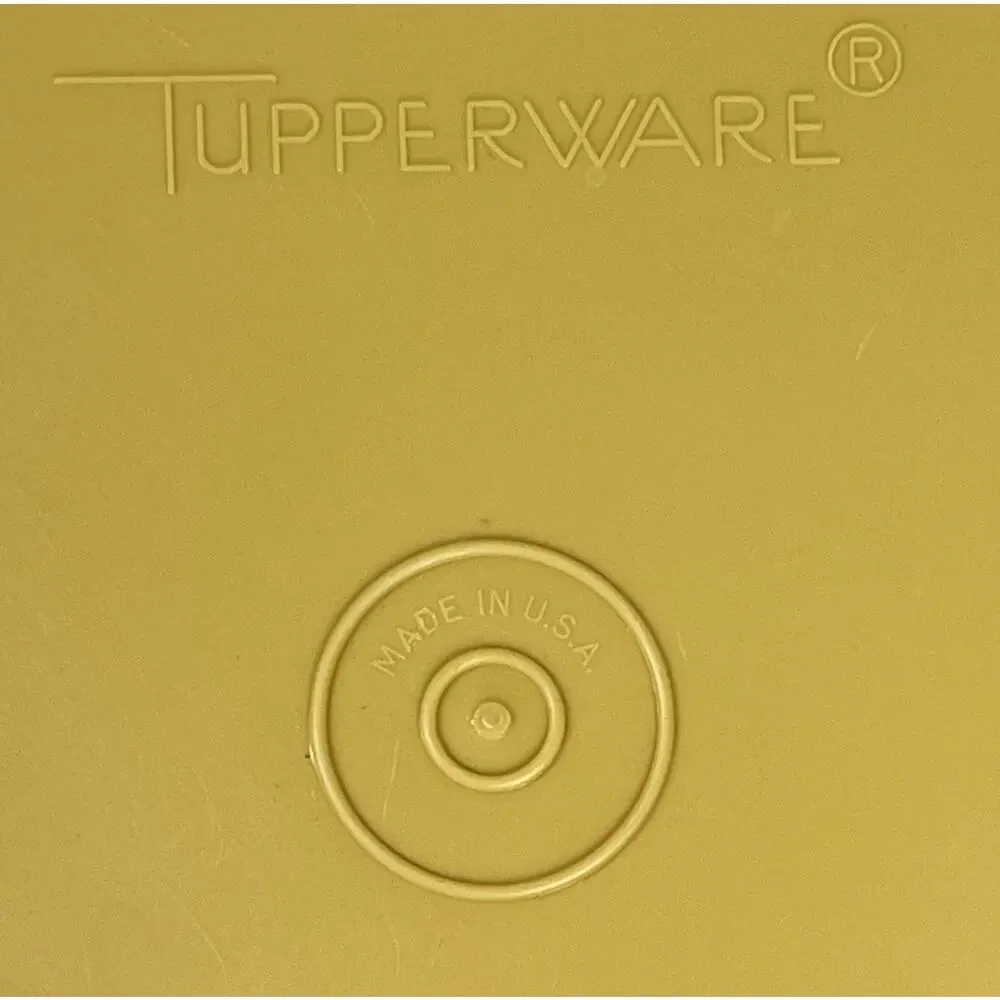 Tupperware Vintage Microwave Steam and Store Vegetable/Rice Steamer Harvest Gold